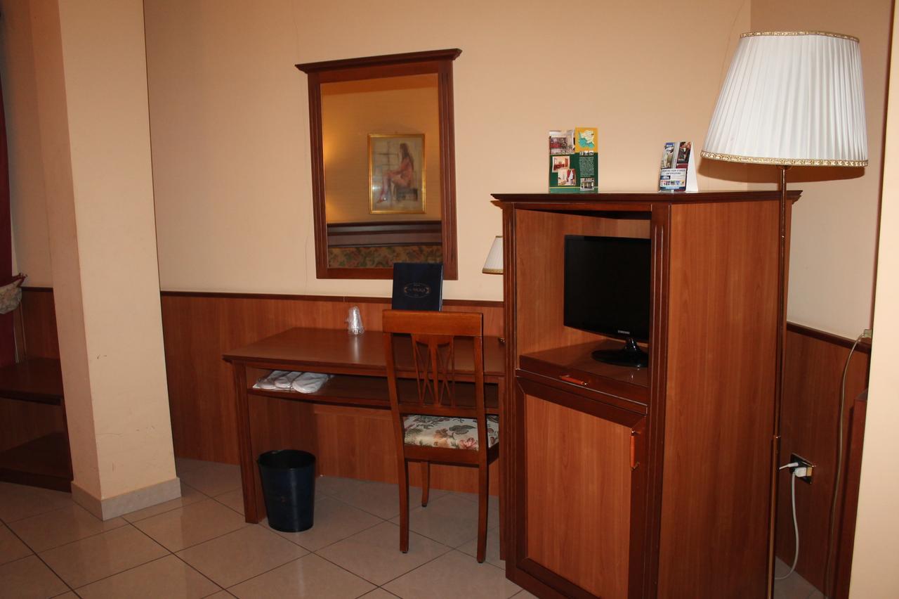 Hotel Malaga Авелино Екстериор снимка