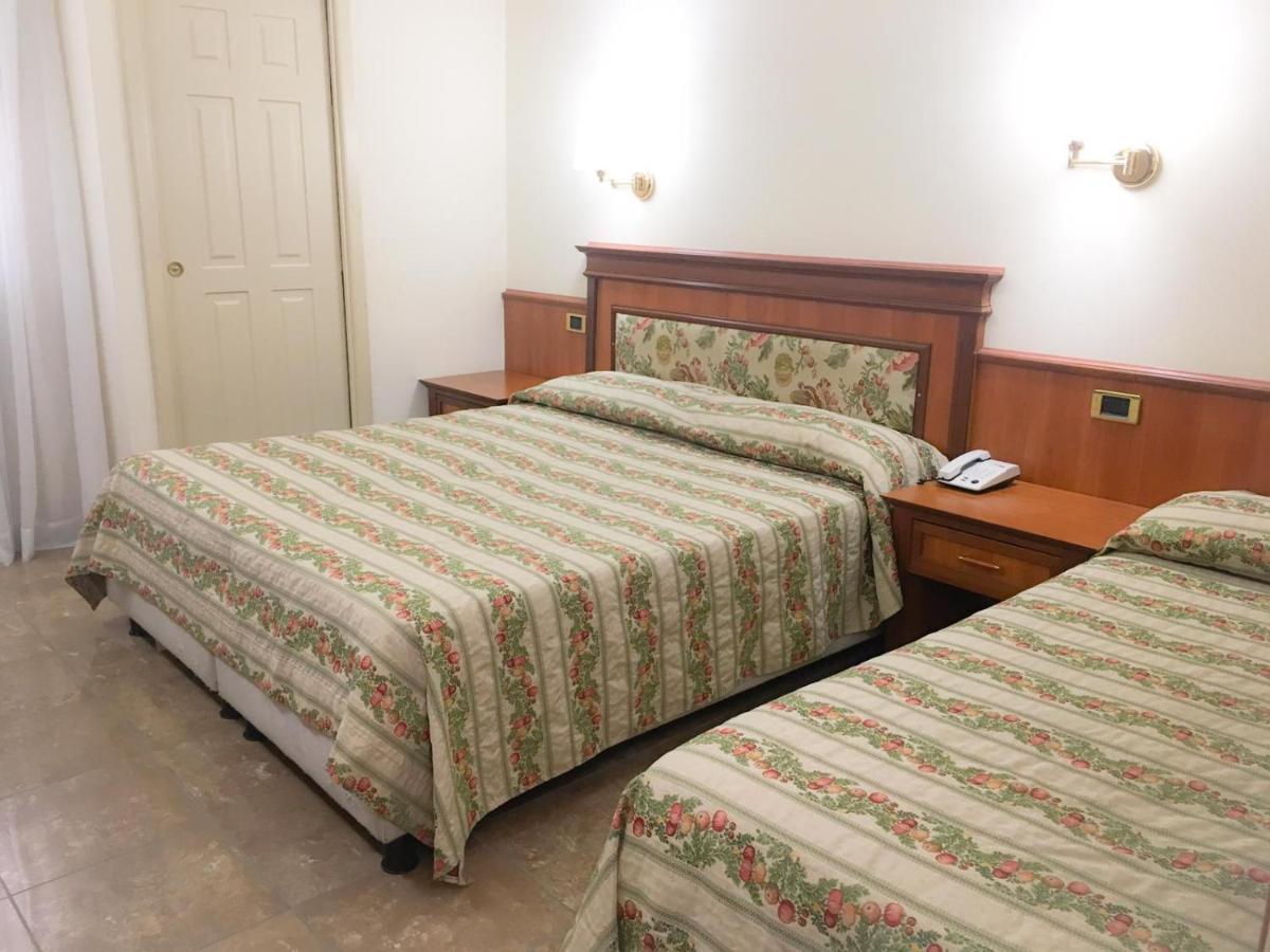 Hotel Malaga Авелино Екстериор снимка